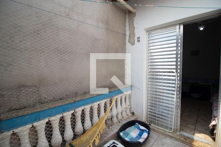 Casa à venda com 170m², 3 quartos e 1 vaga Casa à venda com 170m², 3 quartos e 1 vagaVaranda