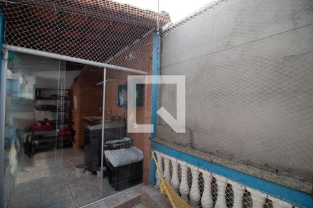 Casa à venda com 170m², 3 quartos e 1 vaga Casa à venda com 170m², 3 quartos e 1 vagaVaranda