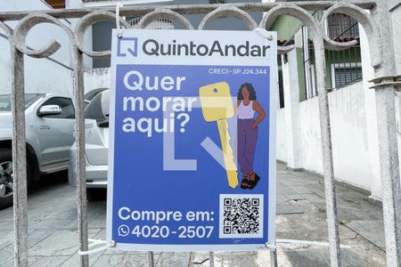 Casa à venda com 160m², 3 quartos e 3 vagas Casa à venda com 160m², 3 quartos e 3 vagasFachada