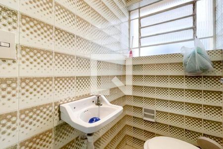 Casa à venda com 160m², 3 quartos e 3 vagas Casa à venda com 160m², 3 quartos e 3 vagasBanheiro de Serviço