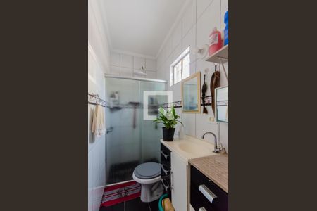Casa de condomínio à venda com 254m², 6 quartos e 2 vagas Casa de condomínio à venda com 254m², 6 quartos e 2 vagasBanheiro da Suíte 1 Casa 1