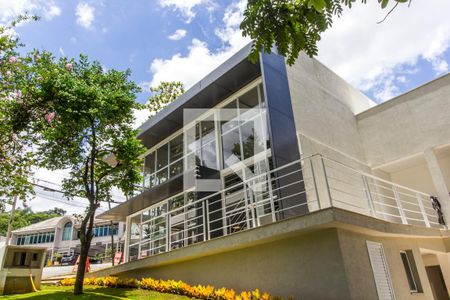 Casa de condomínio para alugar com 440m², 4 quartos e 4 vagas Casa de condomínio para alugar com 440m², 4 quartos e 4 vagasAcademia