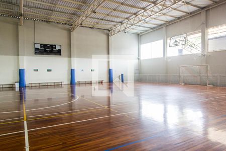 Casa de condomínio para alugar com 440m², 4 quartos e 4 vagas Casa de condomínio para alugar com 440m², 4 quartos e 4 vagasQuadra Esportiva