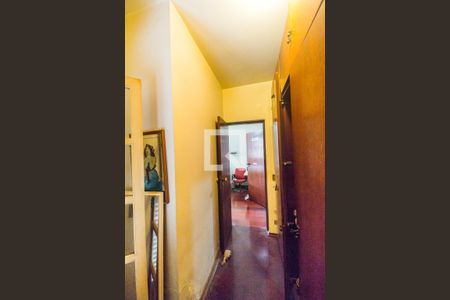 Casa de condomínio para alugar com 440m², 4 quartos e 4 vagas Casa de condomínio para alugar com 440m², 4 quartos e 4 vagasCloset da suíte 2