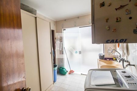 Casa de condomínio para alugar com 440m², 4 quartos e 4 vagas Casa de condomínio para alugar com 440m², 4 quartos e 4 vagasÁrea de Serviço