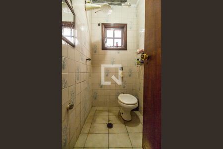 Casa de condomínio para alugar com 440m², 4 quartos e 4 vagas Casa de condomínio para alugar com 440m², 4 quartos e 4 vagasBanheiro de serviço