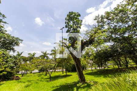 Casa de condomínio para alugar com 440m², 4 quartos e 4 vagas Casa de condomínio para alugar com 440m², 4 quartos e 4 vagasVista da Rua