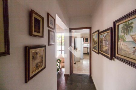 Casa de condomínio para alugar com 440m², 4 quartos e 4 vagas Casa de condomínio para alugar com 440m², 4 quartos e 4 vagasCorredor