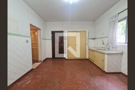 Casa à venda com 428m², 5 quartos e 5 vagas Casa à venda com 428m², 5 quartos e 5 vagasCozinha