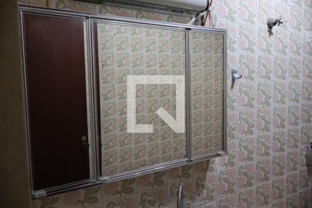 Casa à venda com 428m², 5 quartos e 5 vagasBanheiro Casa 02