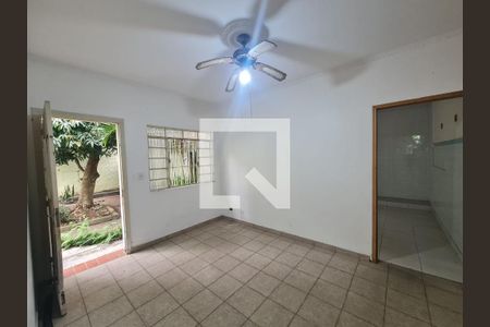 Casa à venda com 428m², 5 quartos e 5 vagas Casa à venda com 428m², 5 quartos e 5 vagasSala Casa 02