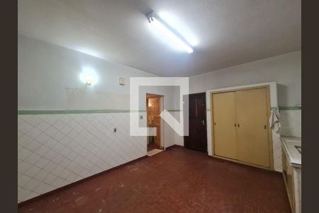 Casa à venda com 428m², 5 quartos e 5 vagas Casa à venda com 428m², 5 quartos e 5 vagasCozinha
