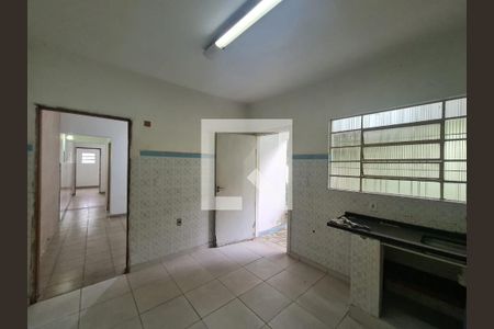 Casa à venda com 428m², 5 quartos e 5 vagas Casa à venda com 428m², 5 quartos e 5 vagasCozinha Casa 02