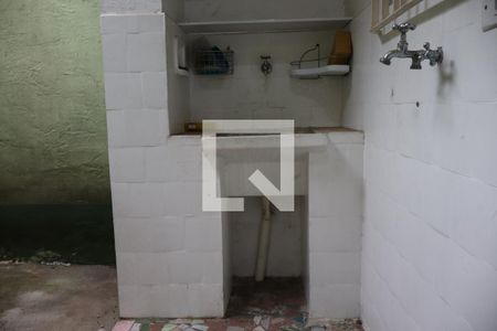 Casa à venda com 428m², 5 quartos e 5 vagasÁrea de Serviço Casa 02