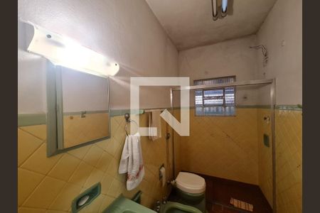 Casa à venda com 428m², 5 quartos e 5 vagas Casa à venda com 428m², 5 quartos e 5 vagasBanheiro social