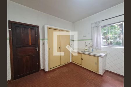 Casa à venda com 428m², 5 quartos e 5 vagas Casa à venda com 428m², 5 quartos e 5 vagasCozinha