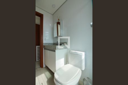 Apartamento à venda com 200m², 3 quartos e 1 vaga Apartamento à venda com 200m², 3 quartos e 1 vagaBanheiro da Suíte