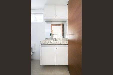 Apartamento à venda com 200m², 3 quartos e 1 vaga Apartamento à venda com 200m², 3 quartos e 1 vagaBanheiro Social 2