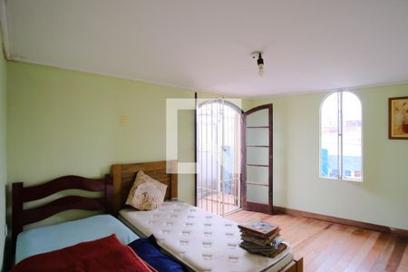 Casa à venda com 282m², 4 quartos e 2 vagasQuarto 2