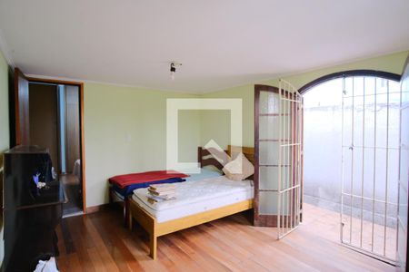 Casa à venda com 282m², 4 quartos e 2 vagasQuarto 2