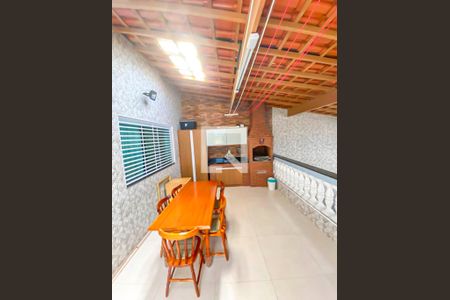 Casa à venda com 132m², 3 quartos e 7 vagas Casa à venda com 132m², 3 quartos e 7 vagasVaranda gourmet