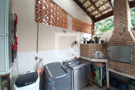 Casa à venda com 236m², 3 quartos e 3 vagasÁrea de Serviço