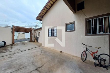 Casa à venda com 236m², 3 quartos e 3 vagasQuintal 