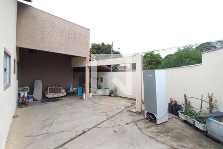 Casa à venda com 236m², 3 quartos e 3 vagasQuintal 