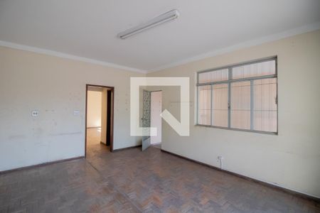 Casa à venda com 480m², 6 quartos e 2 vagas Casa à venda com 480m², 6 quartos e 2 vagasSala - Casa 2