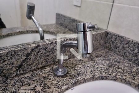 Apartamento à venda com 95m², 3 quartos e 2 vagasBanheiro do Quarto 1