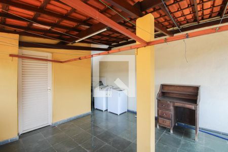Casa à venda com 400m², 3 quartos e 6 vagas Casa à venda com 400m², 3 quartos e 6 vagasÁrea de Serviço