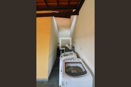 Casa à venda com 400m², 3 quartos e 6 vagas Casa à venda com 400m², 3 quartos e 6 vagasÁrea de Serviço
