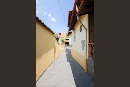 Casa à venda com 400m², 3 quartos e 6 vagas Casa à venda com 400m², 3 quartos e 6 vagasGaragem