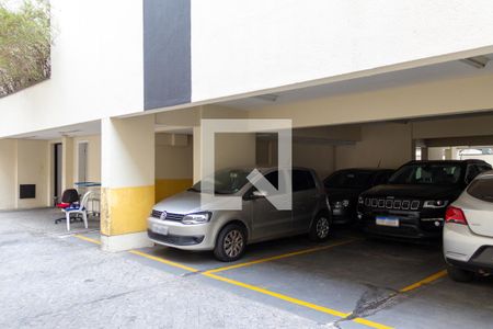 Apartamento à venda com 76m², 2 quartos e 2 vagas Apartamento à venda com 76m², 2 quartos e 2 vagasEstacionamento