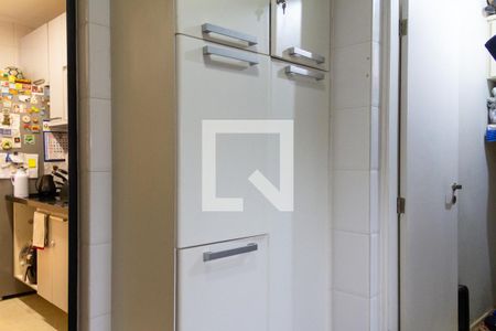 Apartamento à venda com 76m², 2 quartos e 2 vagas Apartamento à venda com 76m², 2 quartos e 2 vagasÁrea de Serviço