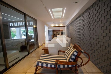 Casa à venda com 900m², 3 quartos e 4 vagas Casa à venda com 900m², 3 quartos e 4 vagasÁrea Gourmet