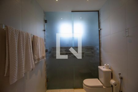 Casa à venda com 900m², 3 quartos e 4 vagas Casa à venda com 900m², 3 quartos e 4 vagasBanheiro da Suíte 4