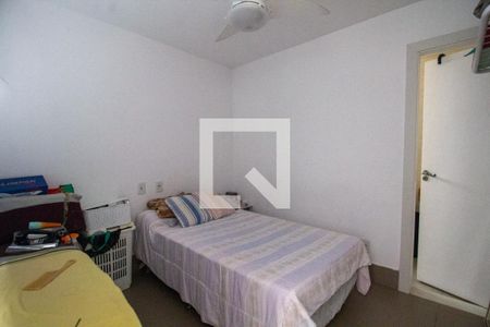 Casa à venda com 900m², 3 quartos e 4 vagas Casa à venda com 900m², 3 quartos e 4 vagasQuarto de Serviço 1