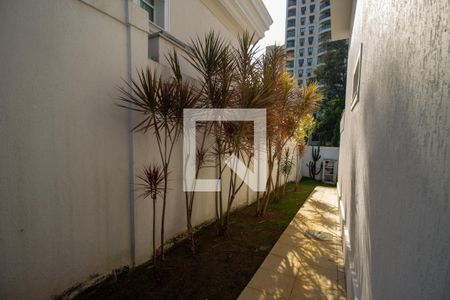 Casa à venda com 900m², 3 quartos e 4 vagas Casa à venda com 900m², 3 quartos e 4 vagasÁrea de Serviço