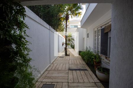 Casa à venda com 900m², 3 quartos e 4 vagas Casa à venda com 900m², 3 quartos e 4 vagasÁrea Gourmet