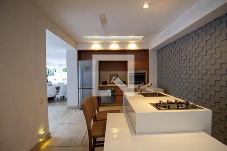 Casa à venda com 900m², 3 quartos e 4 vagas Casa à venda com 900m², 3 quartos e 4 vagasÁrea Gourmet