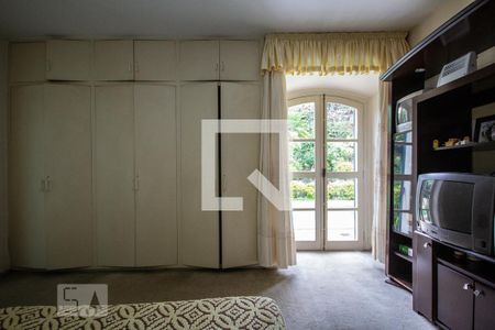 Casa à venda com 380m², 5 quartos e 4 vagas