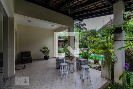 Casa à venda com 380m², 5 quartos e 4 vagas
