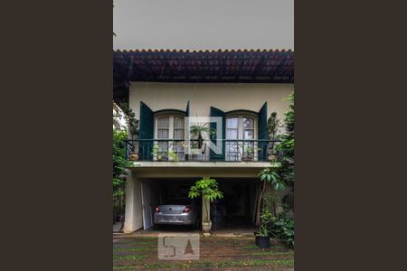 Casa à venda com 380m², 5 quartos e 4 vagas