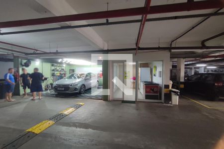 Apartamento à venda com 77m², 3 quartos e 1 vagaÁrea comum