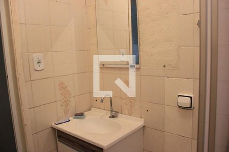 Casa à venda com 128m², 3 quartos e 2 vagasBanheiro 