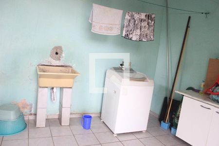 Casa à venda com 128m², 3 quartos e 2 vagasLavanderia