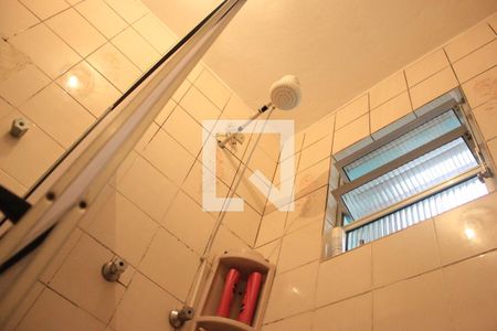 Casa à venda com 128m², 3 quartos e 2 vagasBanheiro 