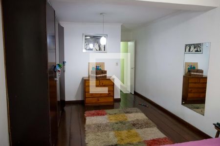 Casa à venda com 280m², 5 quartos e 2 vagas Casa à venda com 280m², 5 quartos e 2 vagasQuarto 3 - Suíte