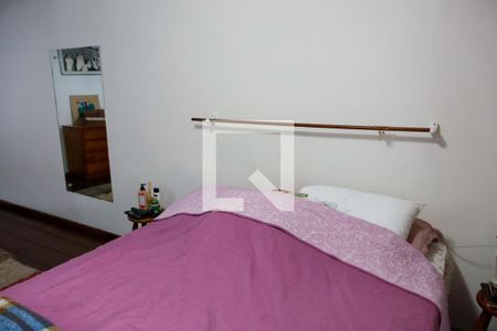 Casa à venda com 280m², 5 quartos e 2 vagas Casa à venda com 280m², 5 quartos e 2 vagasQuarto 3 - Suíte